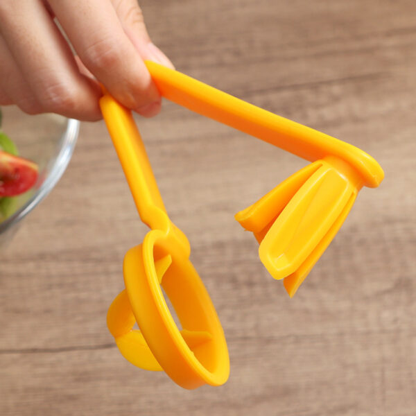 1pc Tomato Slicer Cutter Grape Tools Cherry Kitchen Pizza Fruit Splitter; Small Tomatoes Accessories Manual Cut Gadget - Image 7