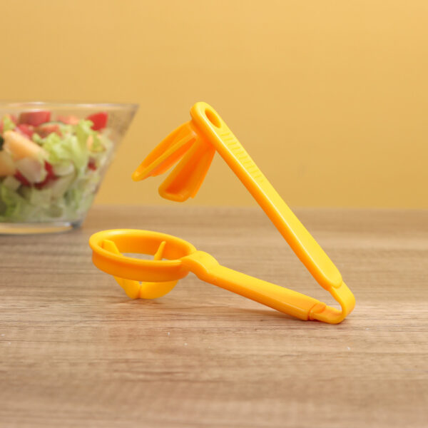 1pc Tomato Slicer Cutter Grape Tools Cherry Kitchen Pizza Fruit Splitter; Small Tomatoes Accessories Manual Cut Gadget - Image 9