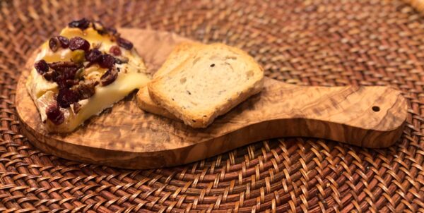 Original Olive Wood Cutting Board with Handle - Image 8